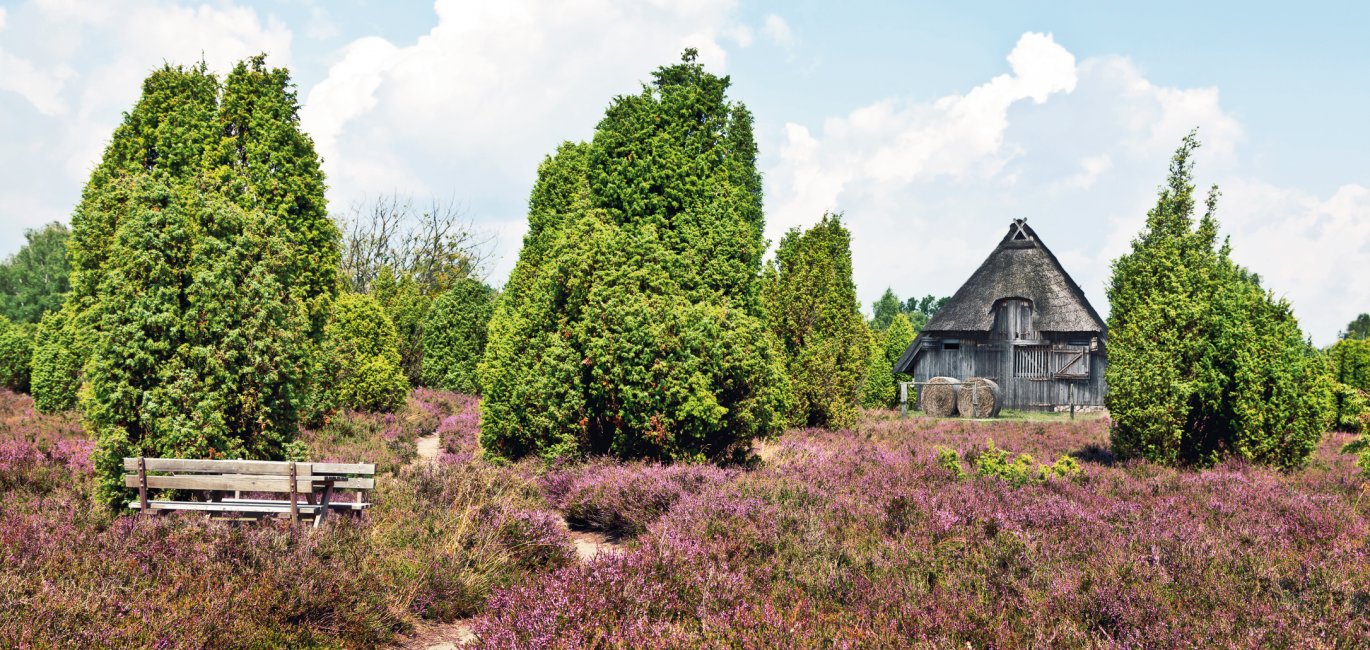 Schafstall in der Lüneburger Heide © Gabriele Rohde - fotolia.com