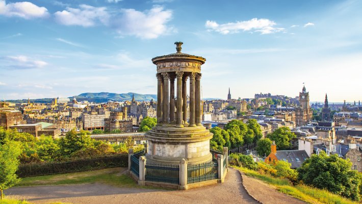 Blick auf Edinburgh vom Carlton Hill © Arcady-stock.adobe.com