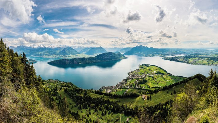 Sicht auf Vierwaldstätter See und Weggis von der Rigi aus © matho-stock.adobe.com